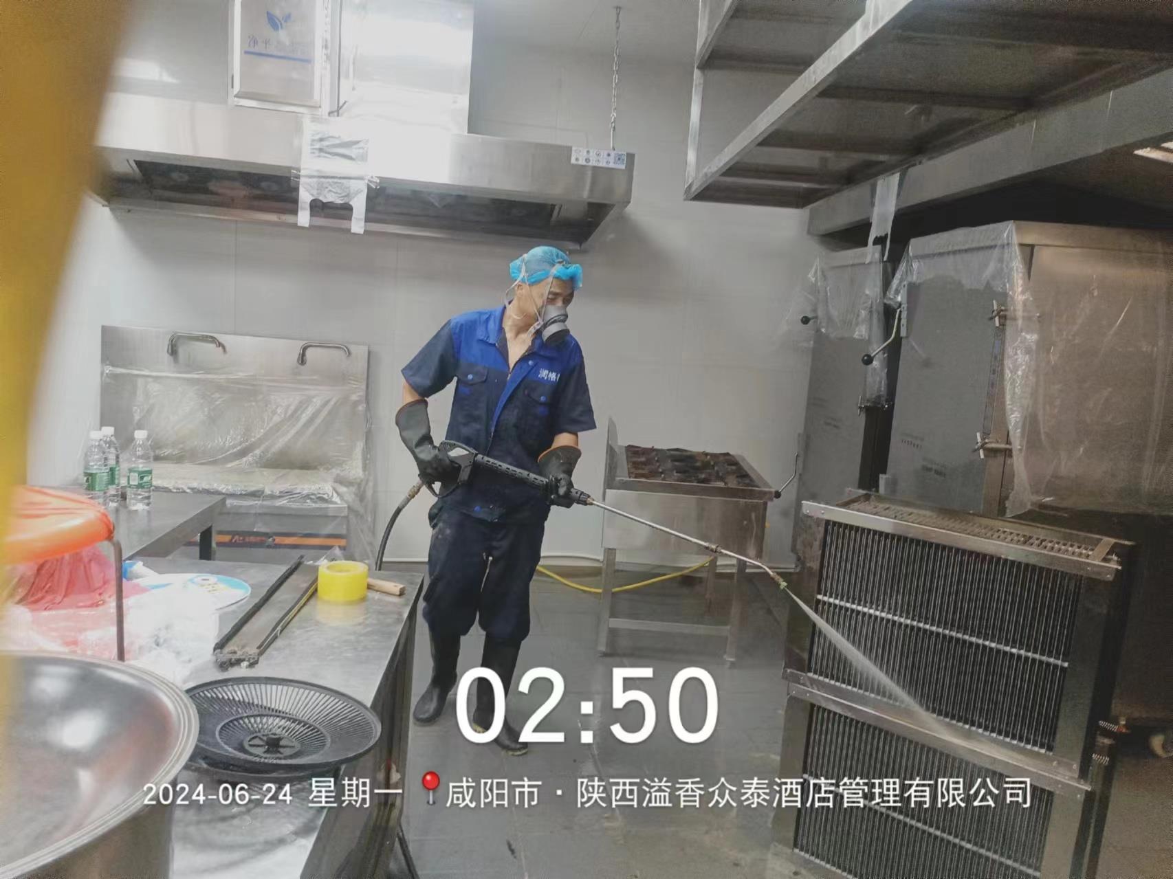 大型油烟机清洗5.jpg